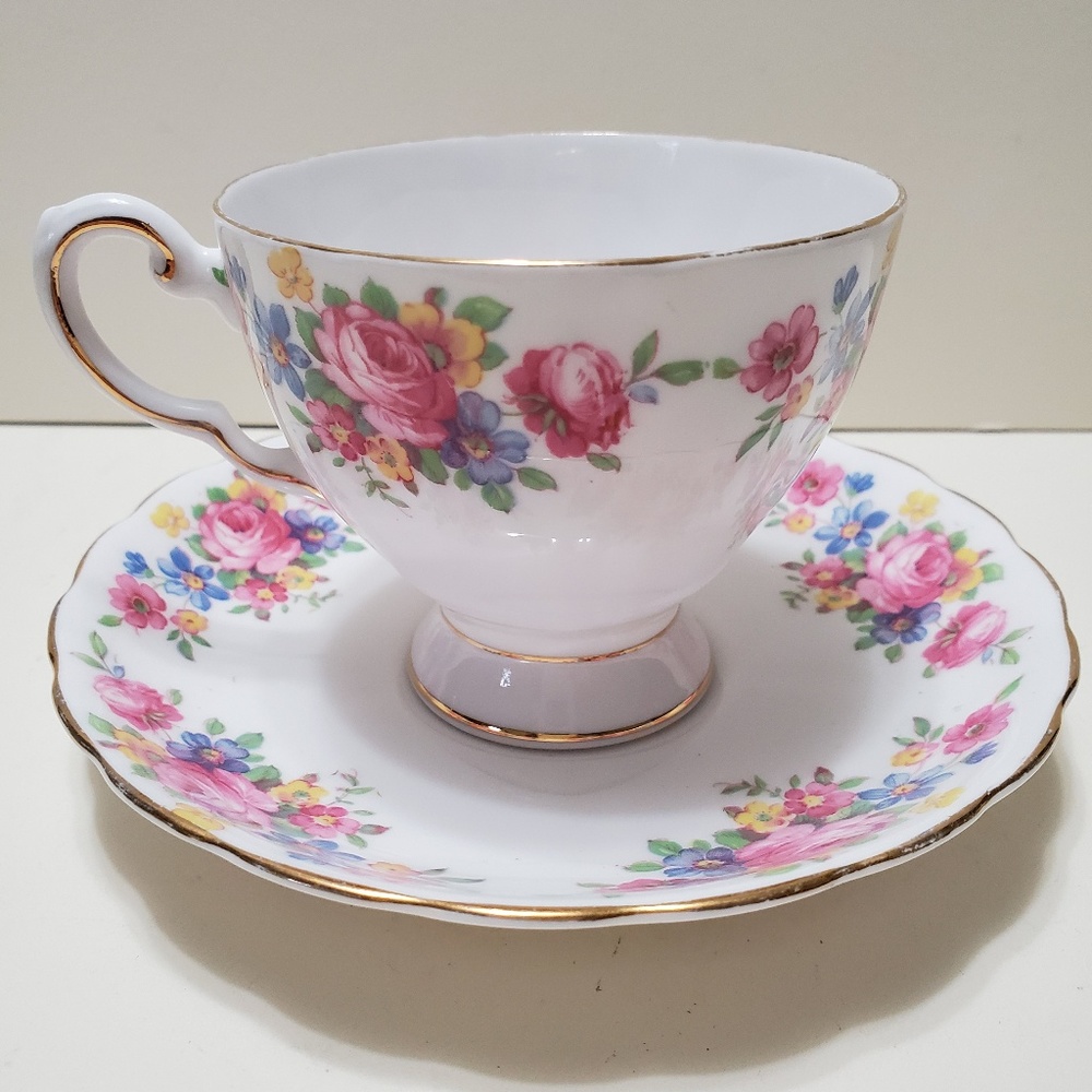 Tuscan Fine Bone China Teacup/Saucer